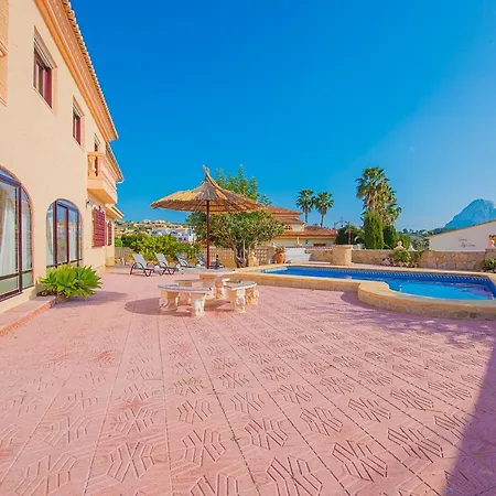 Lina - Plusholidays Calp