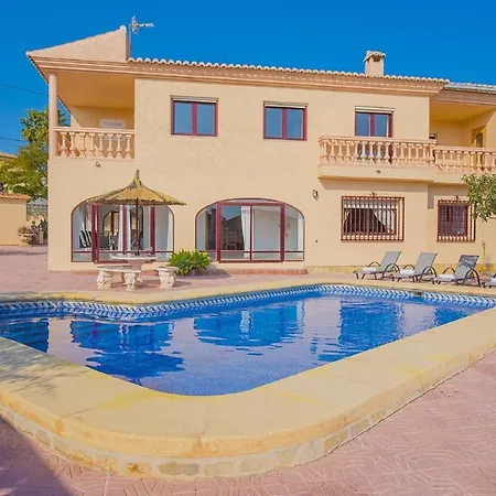 Lina - Plusholidays * Calp