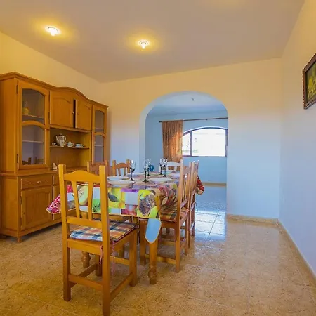 Lina - Plusholidays * Calp